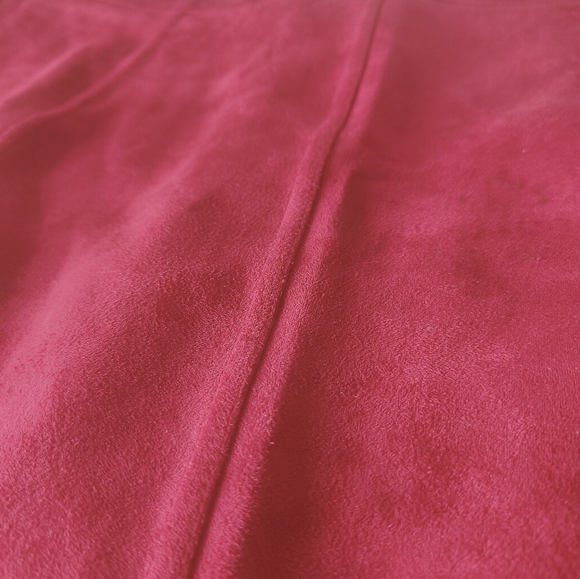 Clothink Deep Red Mini Skirt.  Women's Faux Suede Snap Front Pleated Skirt - Picture 7 of 10